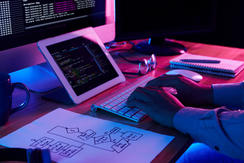 close-up-image-programer-working-his-desk-office (1)